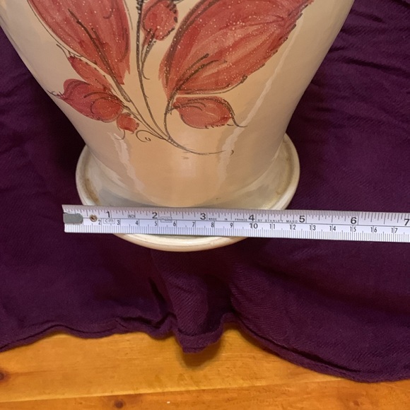 Beautiful Clay Vase Pottery, EUC - Picture 9 of 9